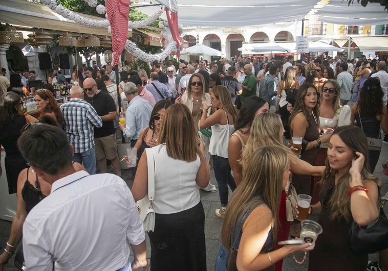 La asociación de bares y restaurantes de Mérida tilda de éxito el modelo de Feria en el centro